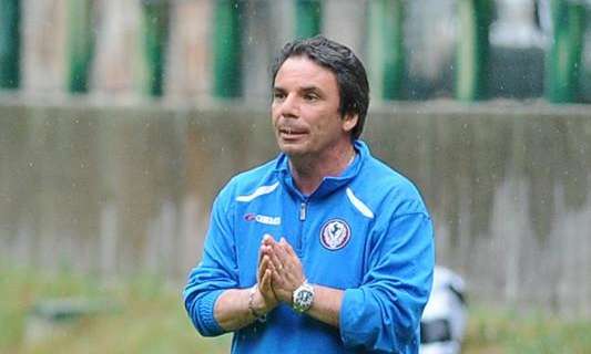 Modena, Capuano: "Col Renate prestazione vergognosa e indecorosa. In campo bambole che pattinavano. Ma non sono Schettino"