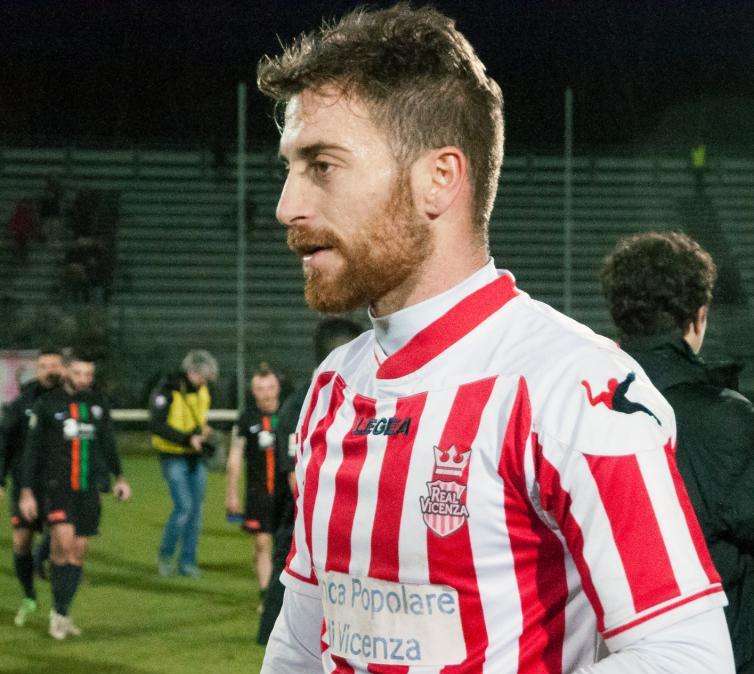 Modena, vicino un difensore del Pisa