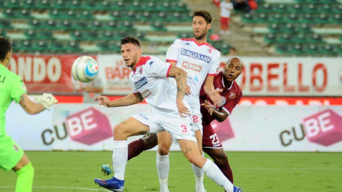 Bari, proseguono i contatti col Pordenone per Scavone e Berra