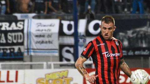 ESCLUSIVA TLP - Foggia, pres Fares in tackle: "Auteri? Idiota dalla moralità scadente. Lombardi? Un daspato, in Lega gli hanno sbattuto la porta in faccia. Il loro un mondo senza regole. Prossimo anno? Cavani, Iemmello e Drogba"