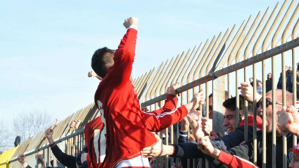 2^ Divisione, goleada Monza col Fano: per i brianzoli play-off col Bassano. Marchigiani in D