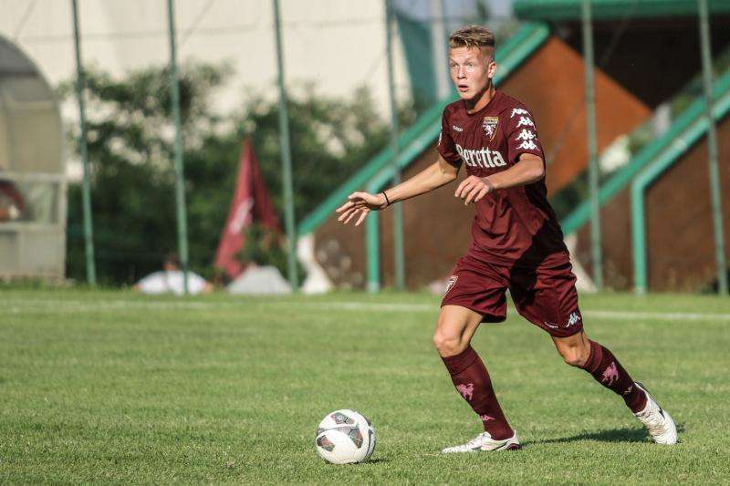 Torres, per la linea mediana si punta un giovane