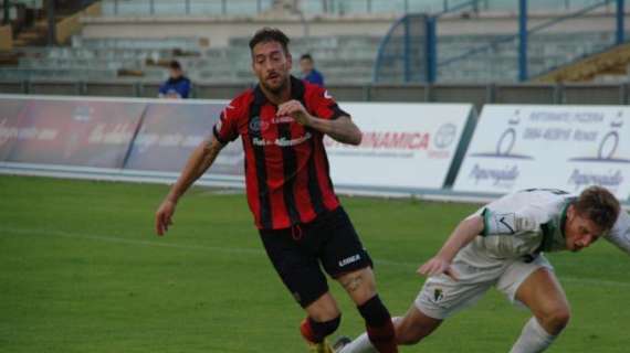 Cosenza, probabile frattura dell'orbita oculare per Calderini