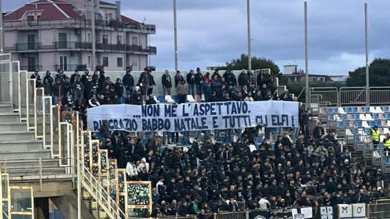 Cavese, seconda trasferta libera dell'anno: lo striscione ironico dei tifosi