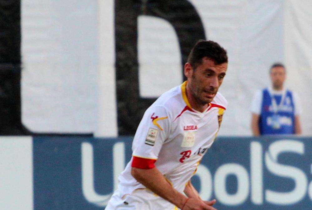Lecce, due pretendenti per Bogliacino