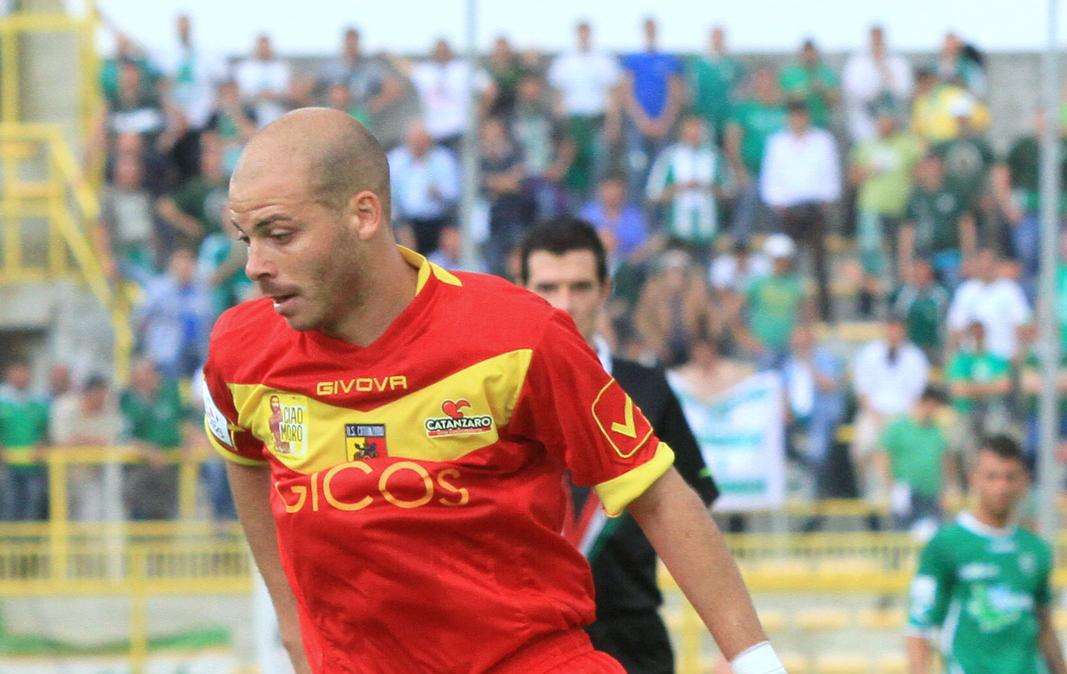 Catanzaro, si punta a rafforzare la difesa