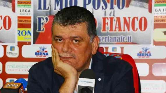 Casertana, Corvino: "Da Rainone commenti imbarazzanti, ha tradito la città per poche migliaia di euro"