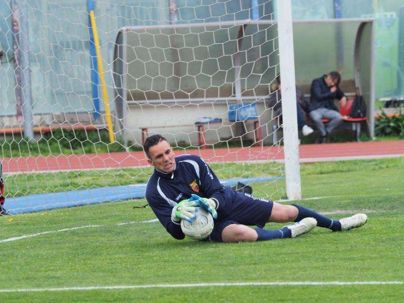 Casertana, un portiere prolunga