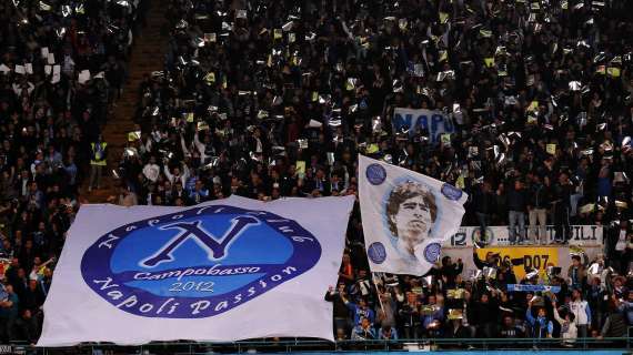 Il salernitano Rocco Hunt rifiuta di cantare il nuovo inno del Napoli