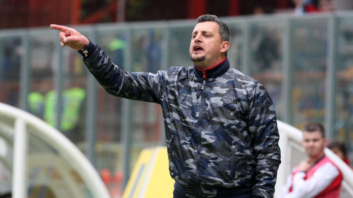 Perugia, fumata grigia per Camplone
