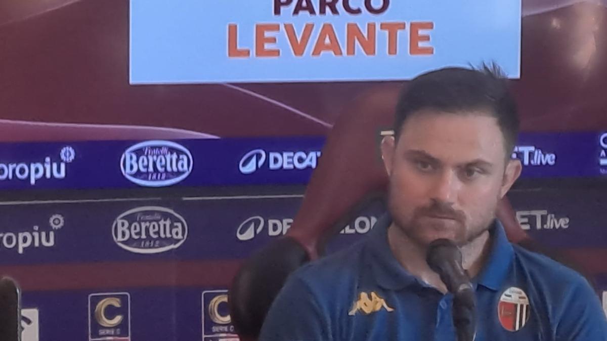 Ascoli, Agostinone: "Non commento l'arbitraggio, parlano le immagini"