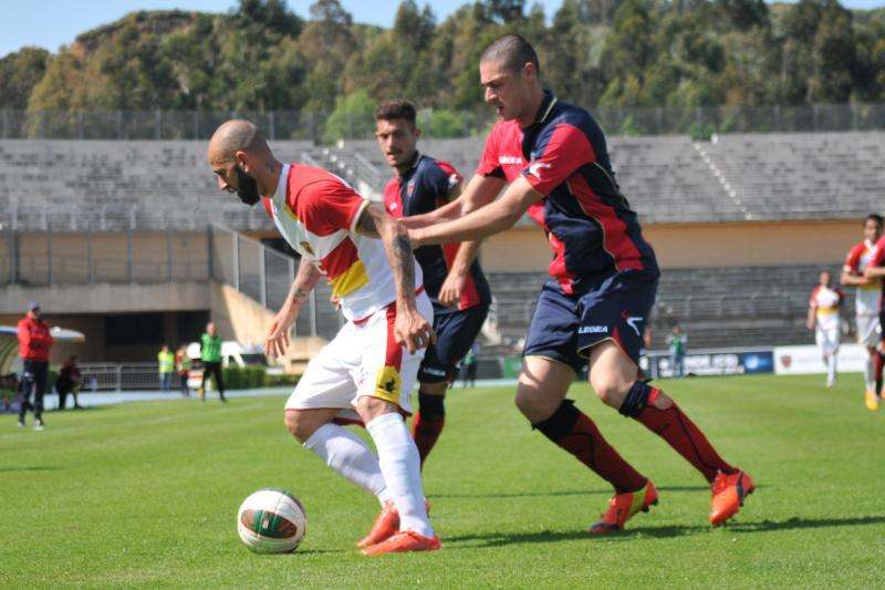Benevento, intavolata la trattativa di scambio con la Salernitana. Ecco i nodi da sciogliere