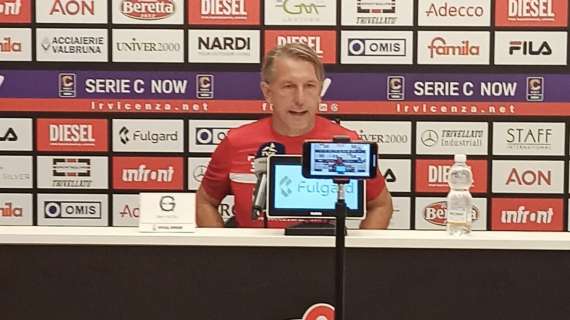 Vicenza, Vecchi: "Stiamo facendo numeri importantissimi. Rigore? Fatelo vedere sui social"