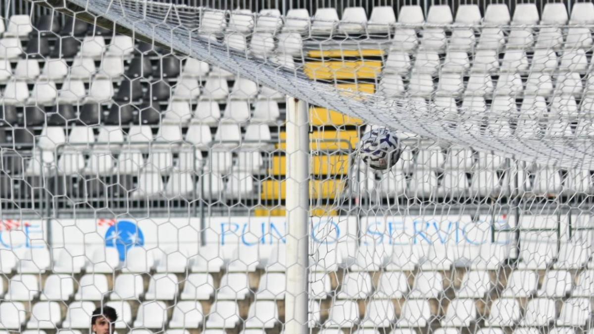 La Pianese ha un nuovo inno. L'ha cantato una pianese doc: Martina Benedetti