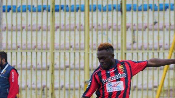 Carrarese, in arrivo un centrocampista dal Benevento