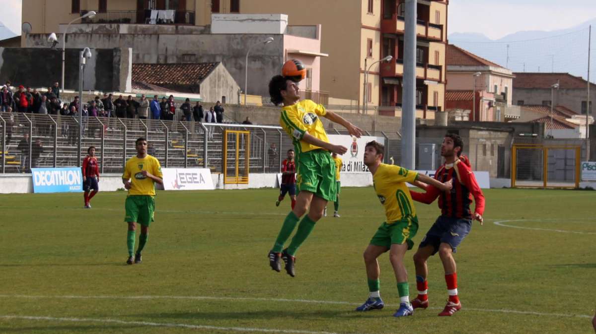 Campobasso, oggi firma il nuovo stopper