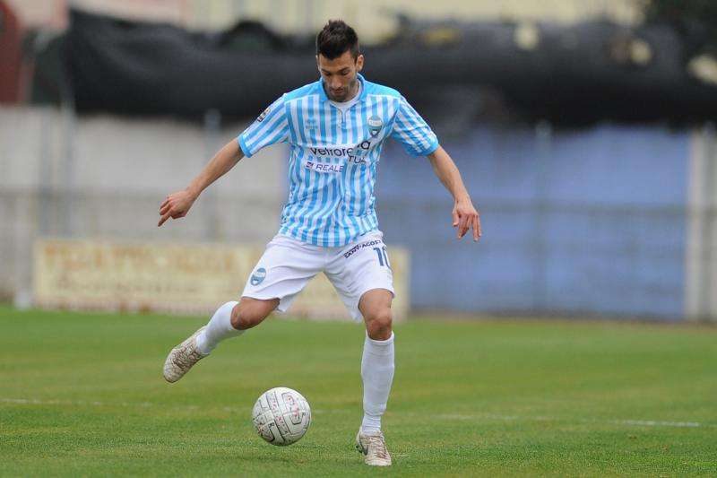 Como, pressing per un centrocampista