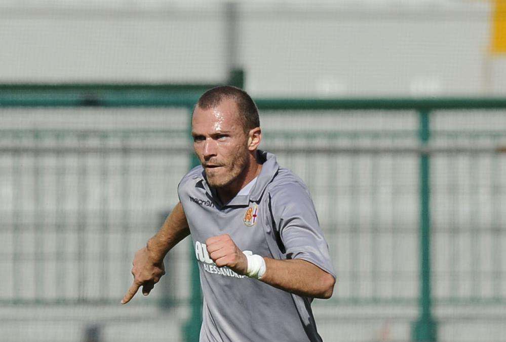 Ancona, si lavora a un colpo a centrocampo