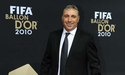 Stoichkov: "I giovani devono lavorare duro e in silenzio"