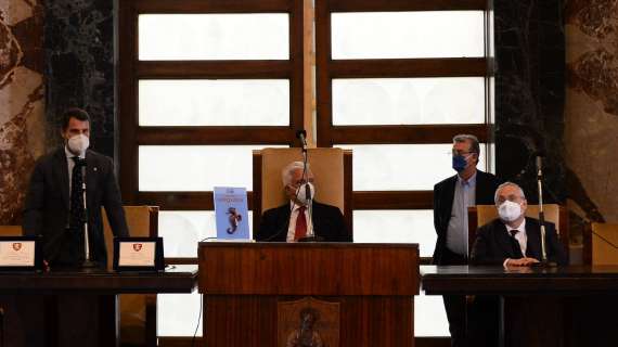 Sindaco Salerno: "Rabbia comprensibile, ma non la degenerazione"