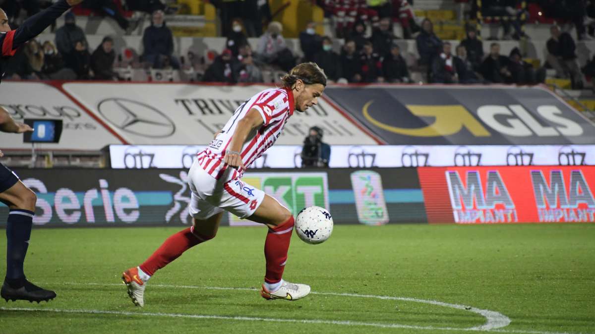 Modena, Longo si presenta: "Voglio aiutare la squadra a raggiungere la B"