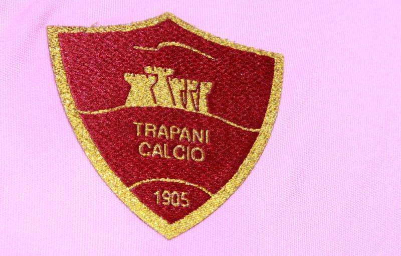 Trapani, idea Murano: bomber della D