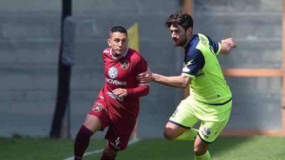 UFFICIALE - Reggina, Salandria ceduto a titolo definitivo al Catania