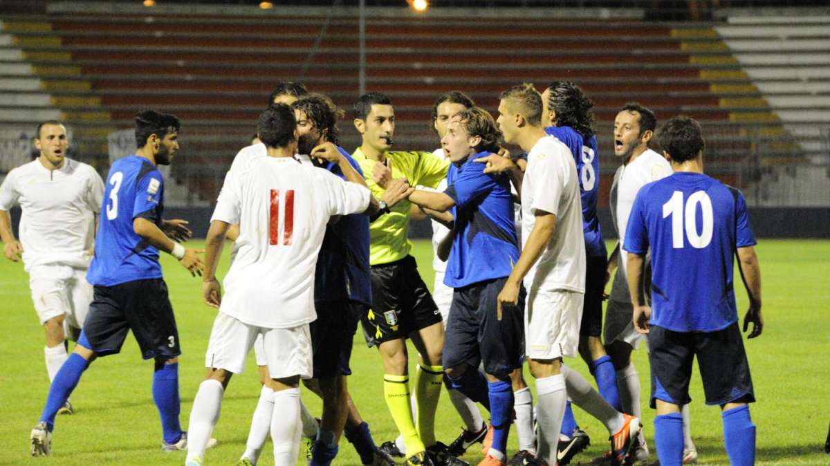 LIVE MILANO - Porto Tolle, preso un difensore dalla Pro Vercelli