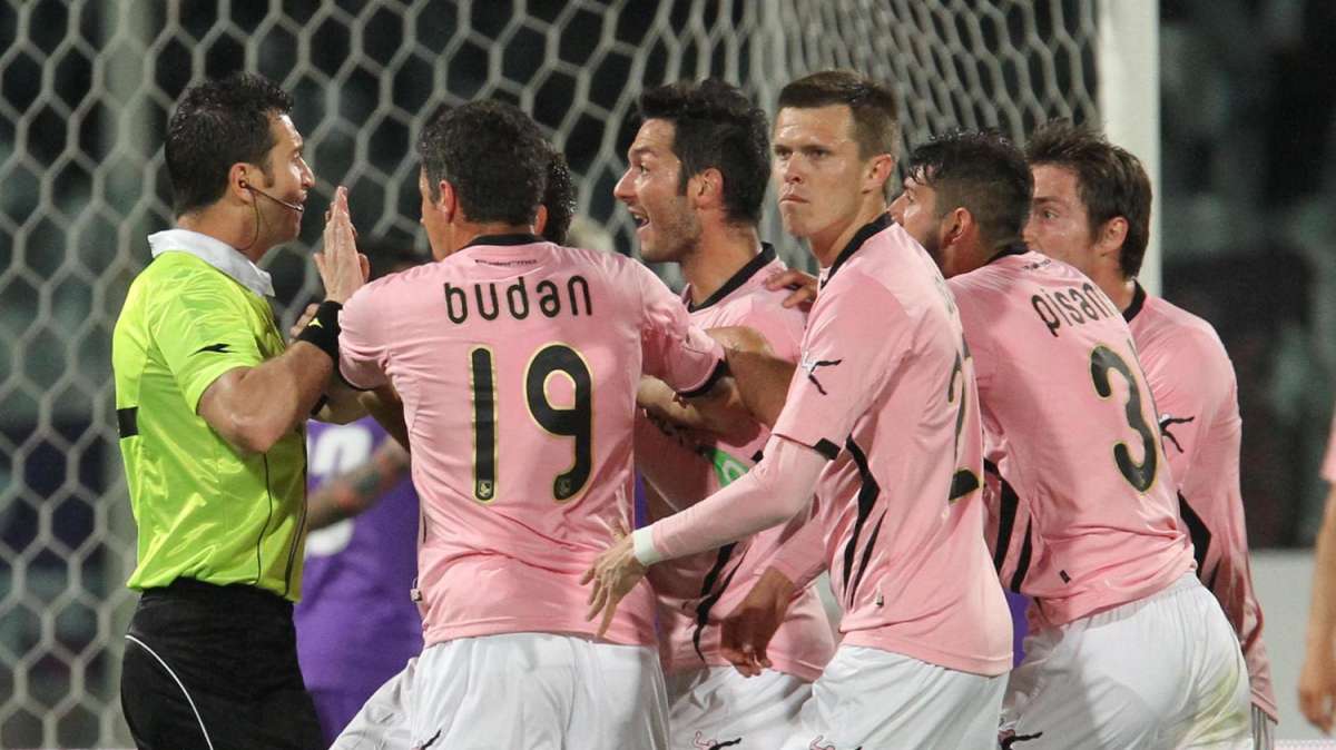 Como, triangolare con Palermo e Aris Salonicco