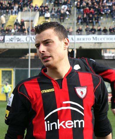 Catanzaro, un club di B punta Rigione