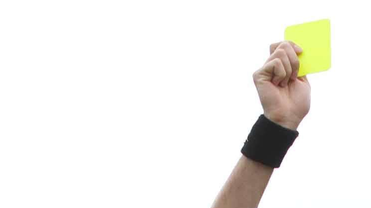 Giudice Sportivo, urina oltre linea di fondo: 1 turno a Zampa. 2 a Marotta e Aloi