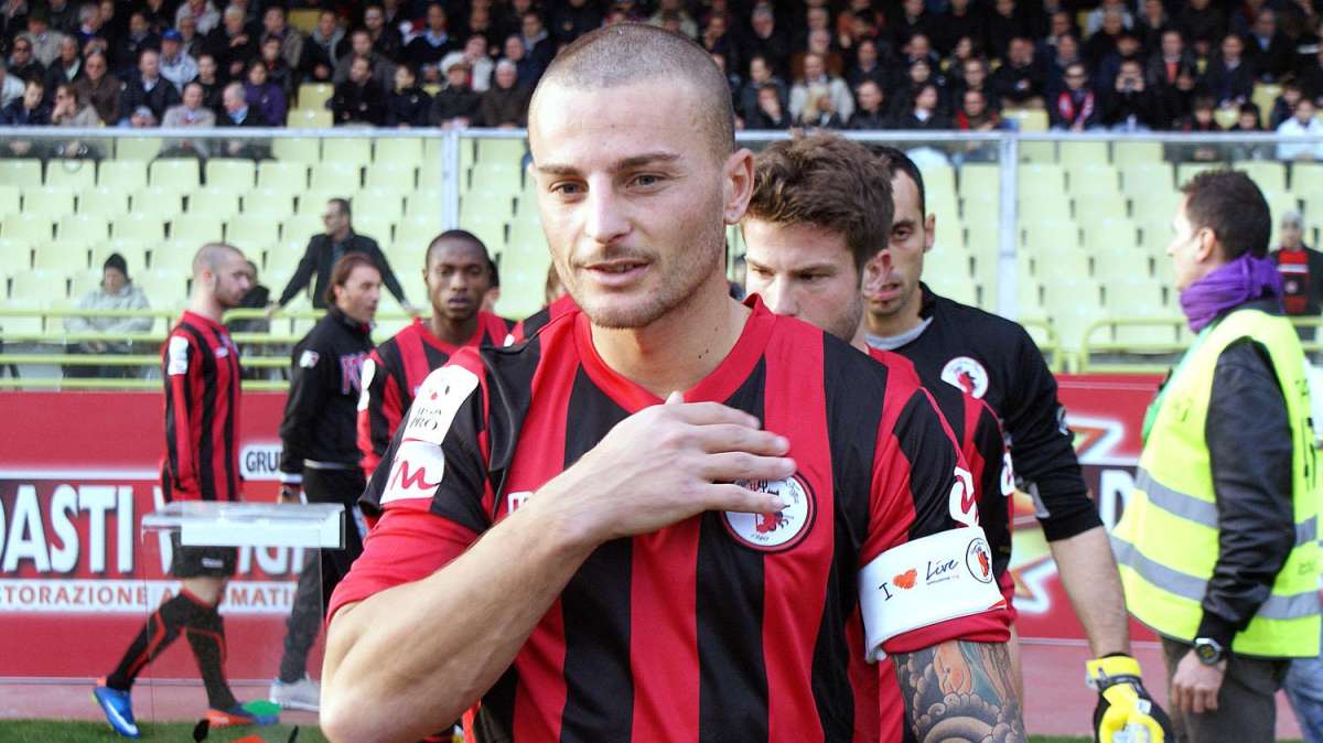 Nocerina, sondaggio per l'ex Foggia Tomi