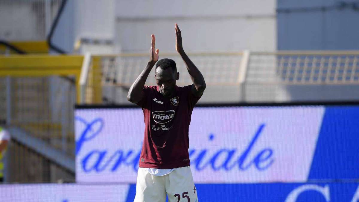 Ag.Simy: "Crotone? A noi non risulta. Concentrato sul Benevento"
