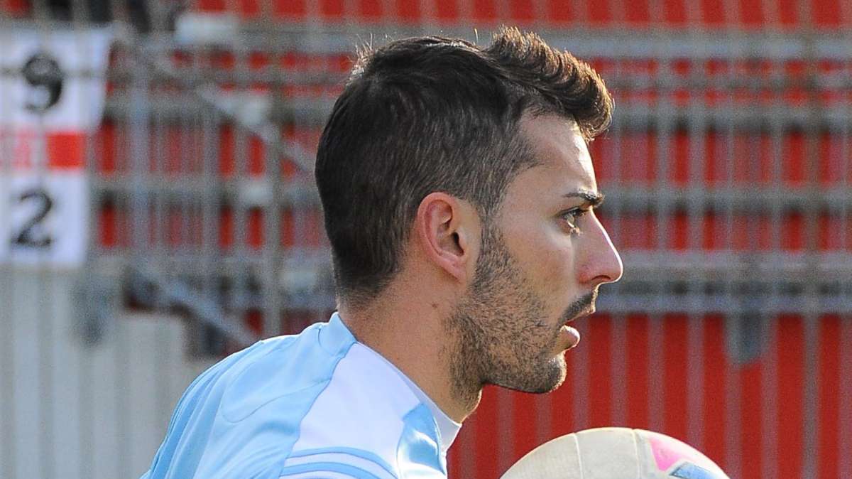 Tre club su un centrocampista del Real Vicenza