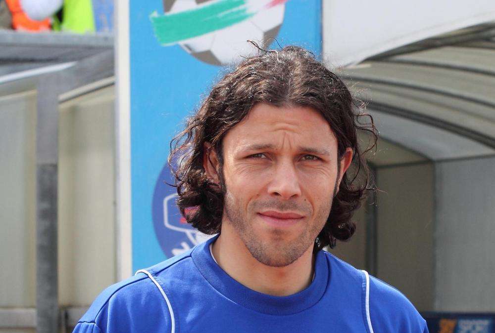 Aversa, rescinde un giocatore