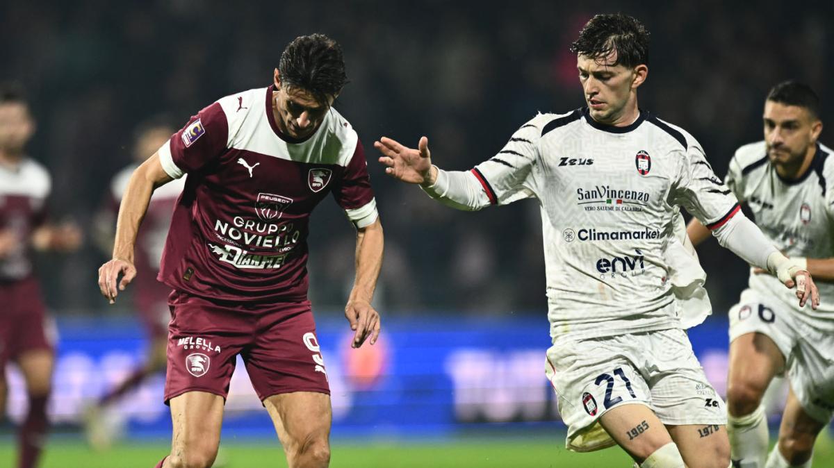 Casertana, rinforzo in mediana: dal Crotone è in arrivo Mattia Sandri