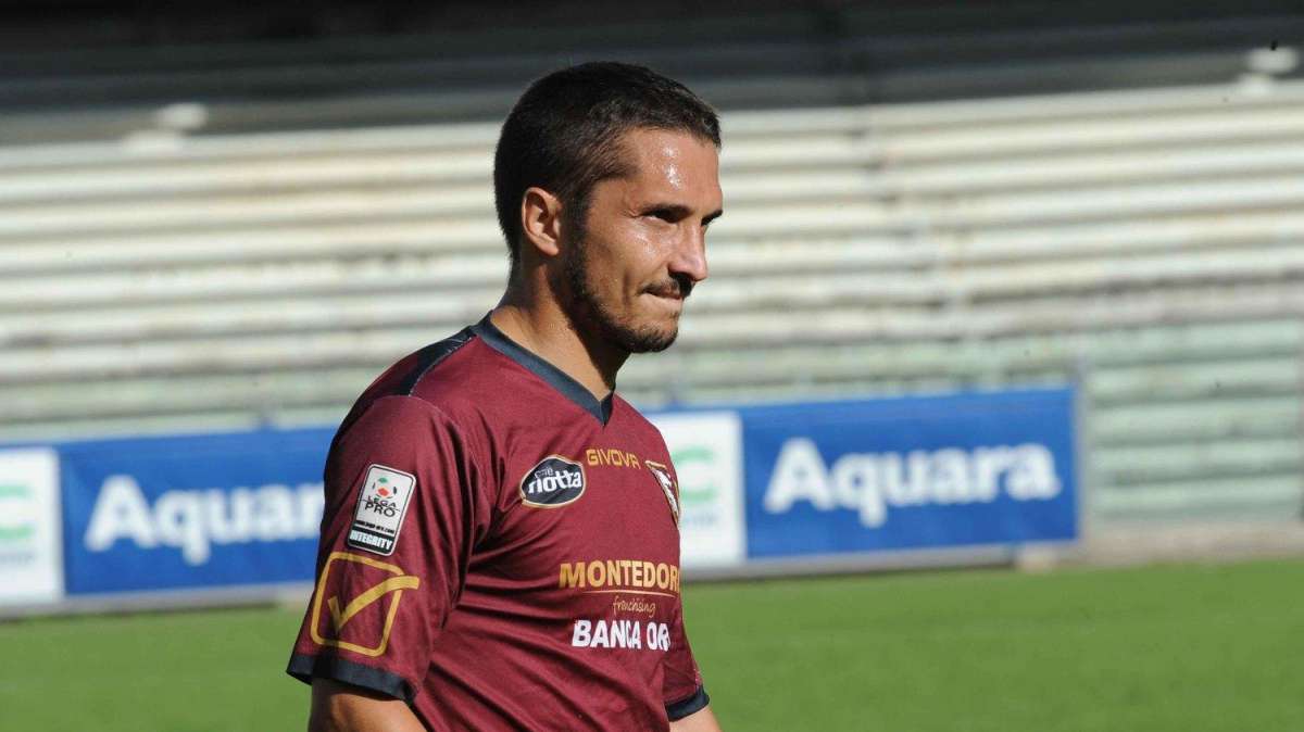 Salernitana, due club su Mounard