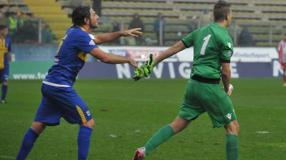 Crotone, per la porta pronto un biennale per Davide Merelli