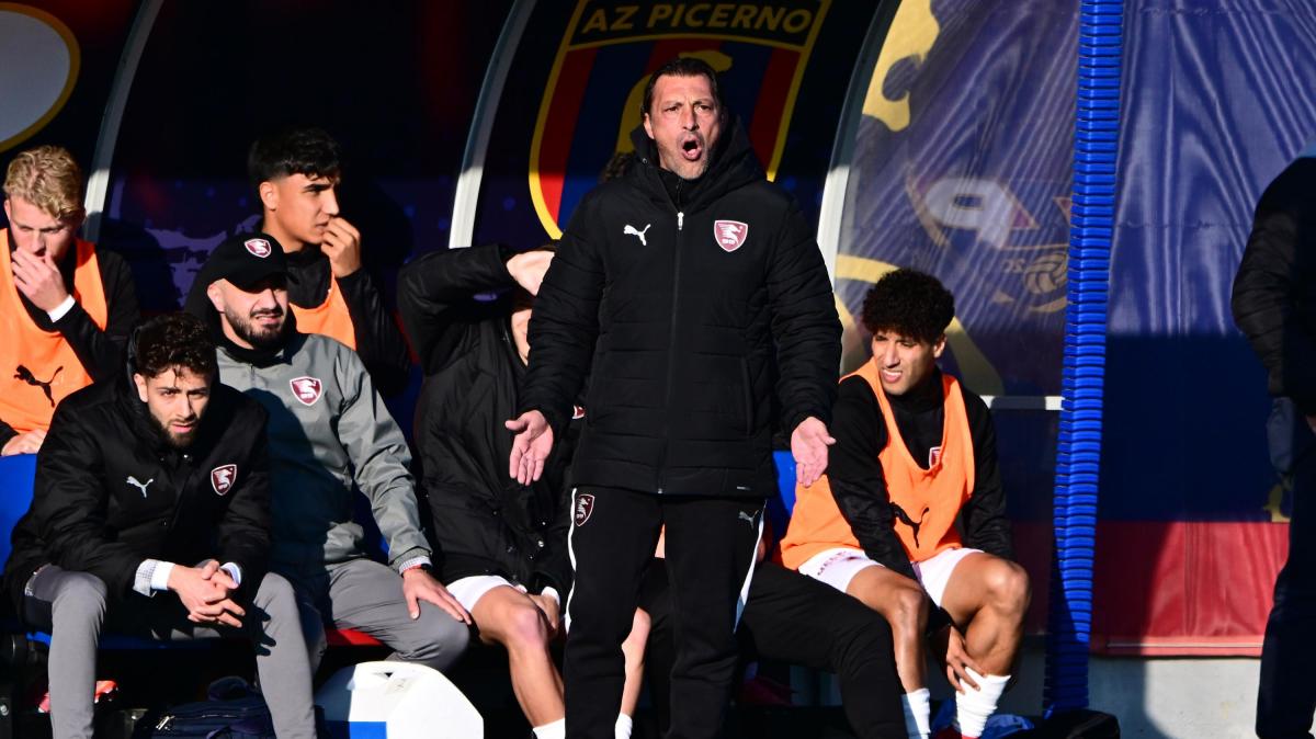 Il Mattino: "Salernitana, Raffaele ritorna alla difesa a tre"