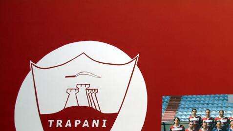 Trapani, un difensore lascia il ritiro. In prova un centrocampista