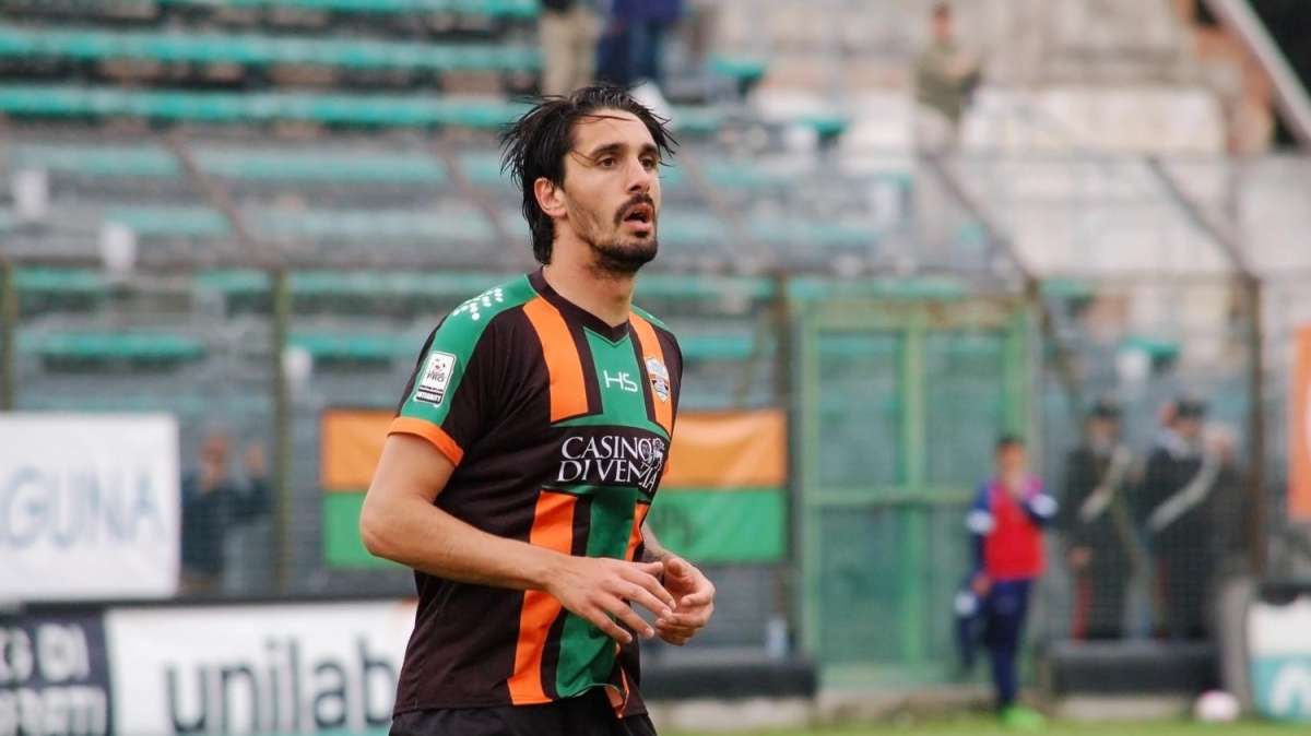 Santarcangelo, accordo per una punta