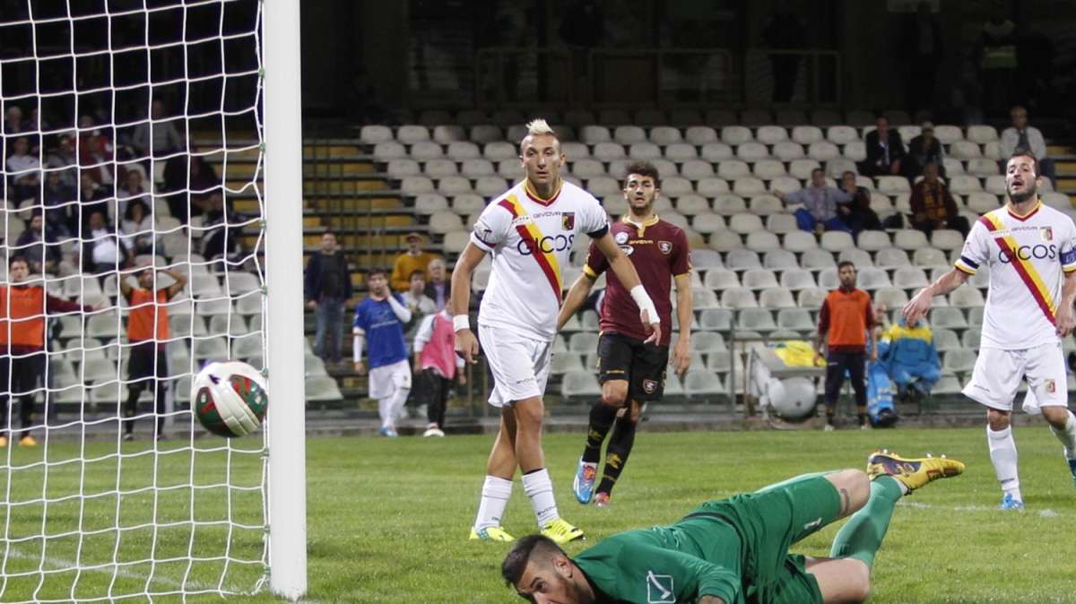 Lecce, summit con il Catanzaro per due giocatori