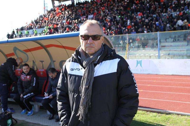 Salernitana, Menichini ha le ore contate?