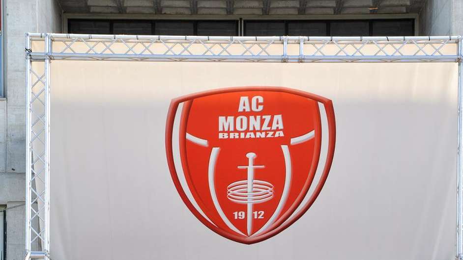 ATA HOTEL TLP - Nappello in viaggio verso Monza