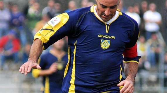 Carrarese, Riccardo Zampagna lascia il calcio