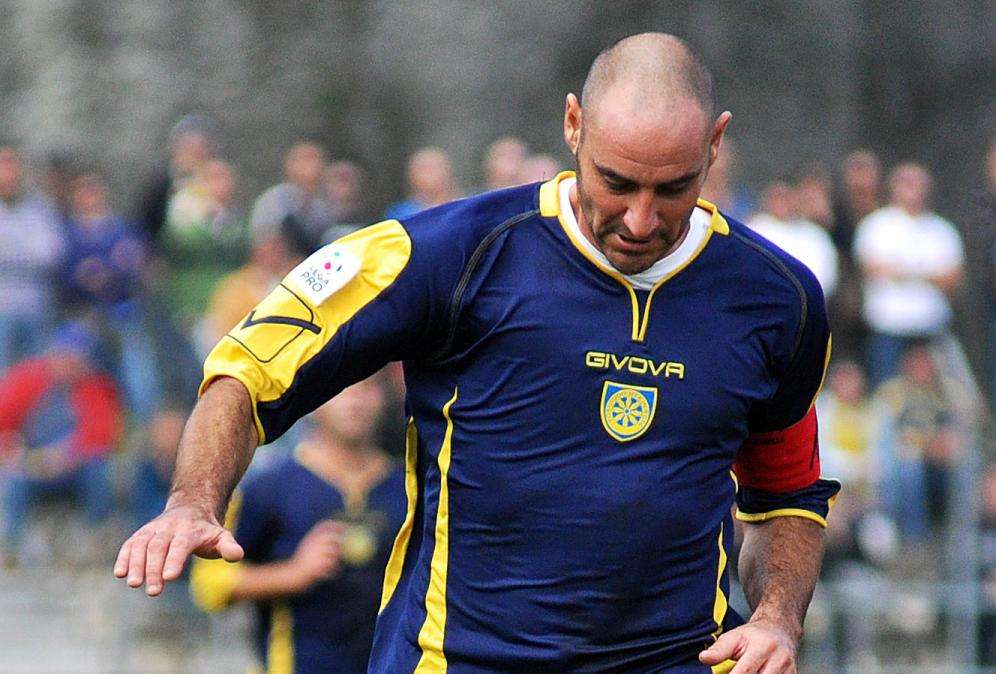 2^ Divisione, Zampagna e Gazzoli portano la Carrarese in vetta