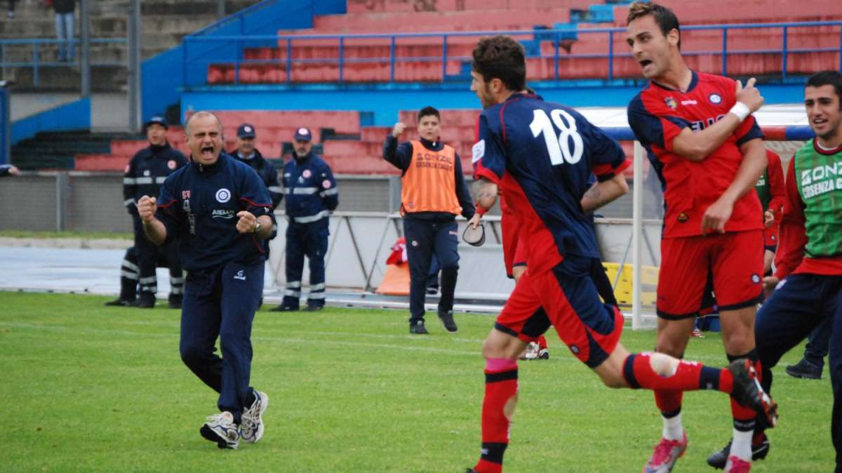 1^ Divisione, Degano salva il Cosenza e condanna il Viareggio ai playout
