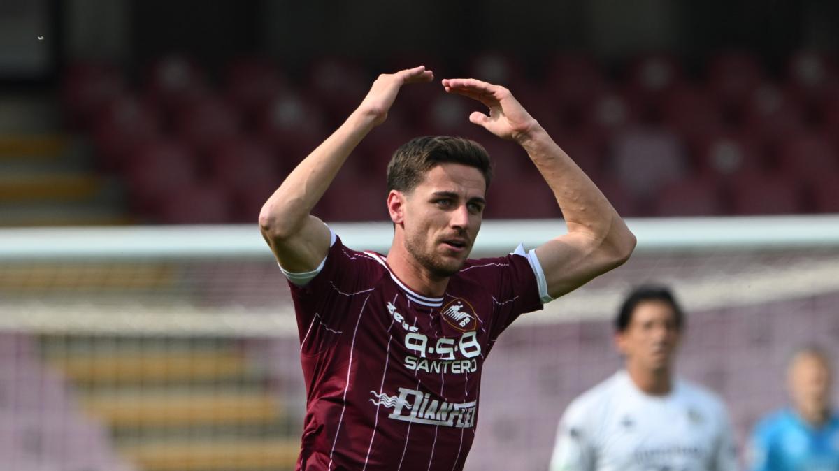Salernitana, tutto fermo sul fronte uscite: Ghiglione può risolvere il contratto