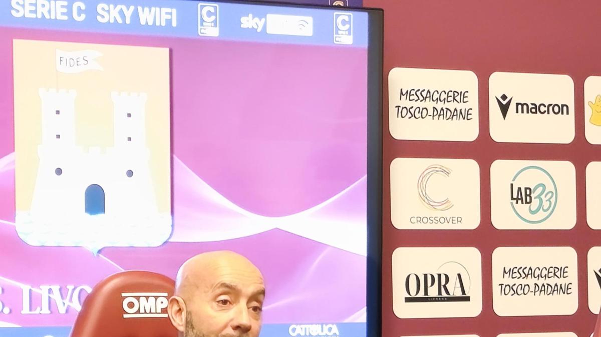 Arezzo, squadra in visita dal Vescovo: "Città merita squadra come la vostra"