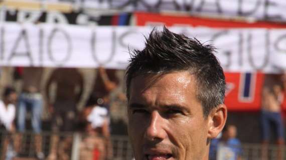La Pro Patria festeggia il suo capitano Matteo Serafini